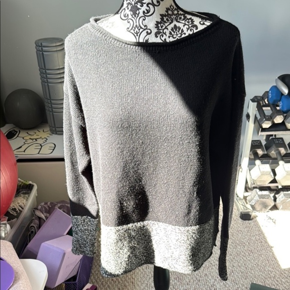 Adorable Athleta sweater size L